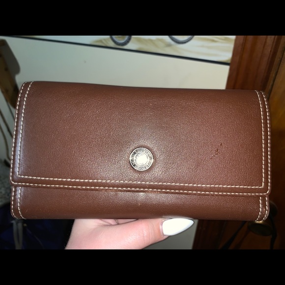 Coach - Picture 3 of 4